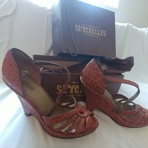 Seychelles crocodile grain leather wedge sandals